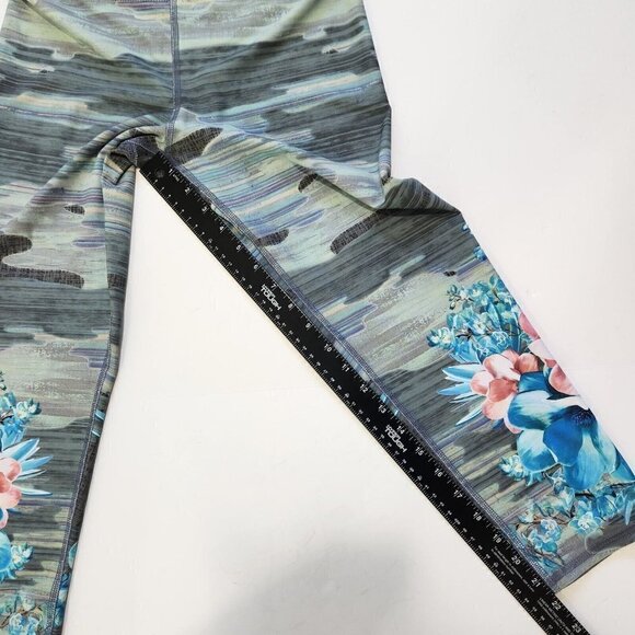 Evolution And Creation EVCR Floral Capri Legging Womens M Lilypond Yoga Athletic - Picture 5 of 7